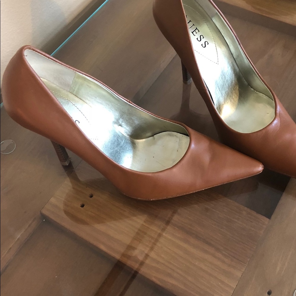 Women’s heel.